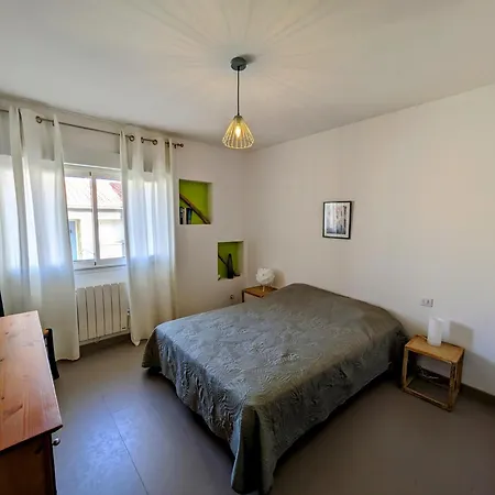 Vue A 1 Min A Pied Des Plages Avec Parking Prive *