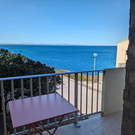 Vue A 1 Min A Pied Des Plages Avec Parking Prive *